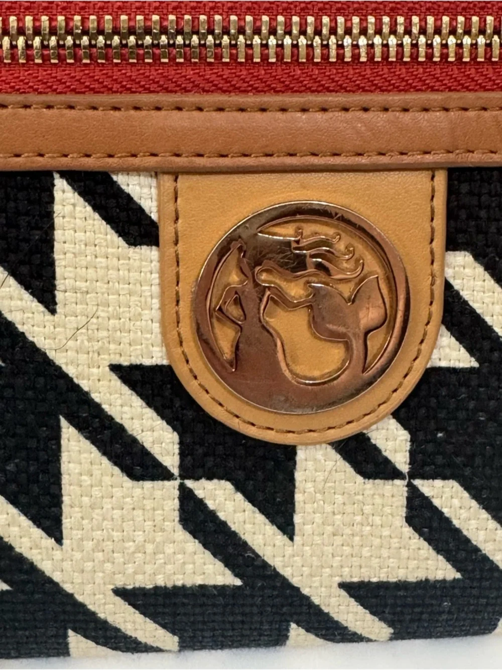 Spartina 449 Stoddard Houndstooth Wristlet Wallet in Black, Cream & Tan